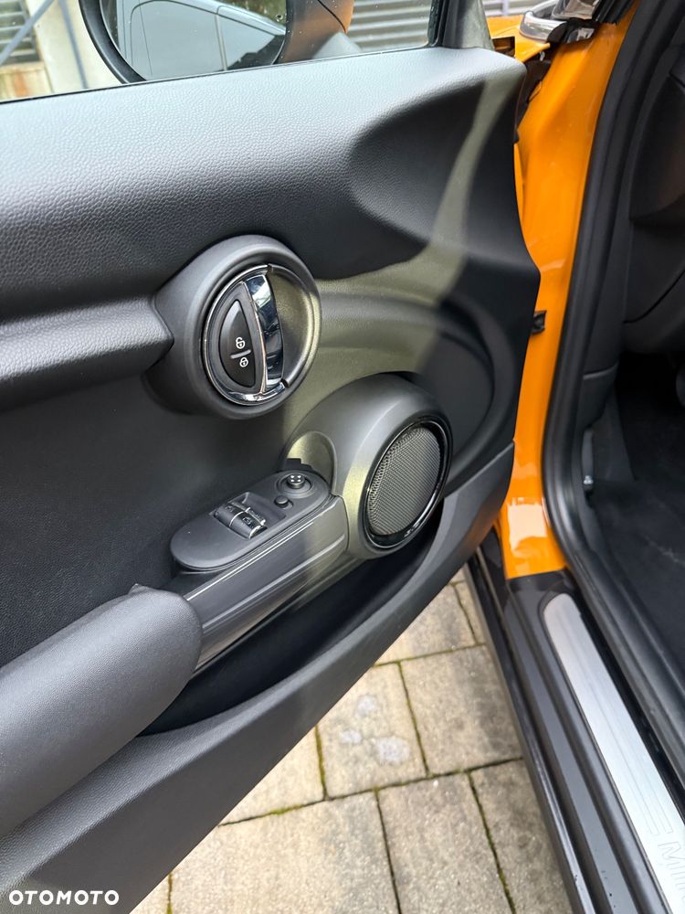 MINI ONE Standard - 15