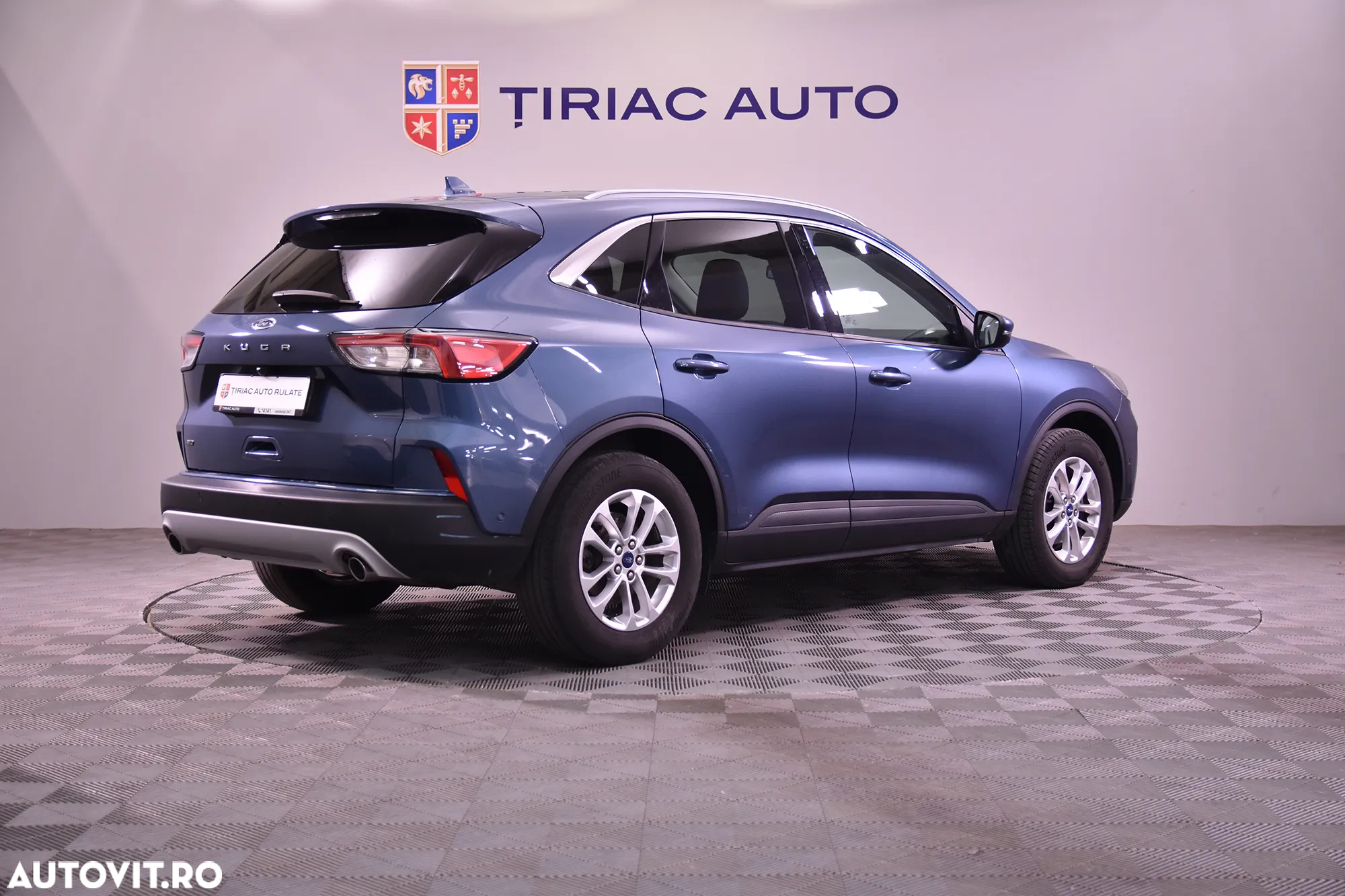 Ford Kuga - 5
