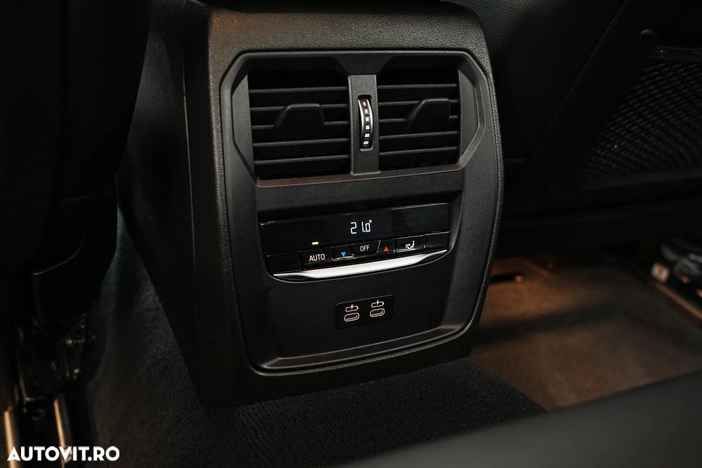 BMW Seria 3 320e Aut. Sport Line - 33