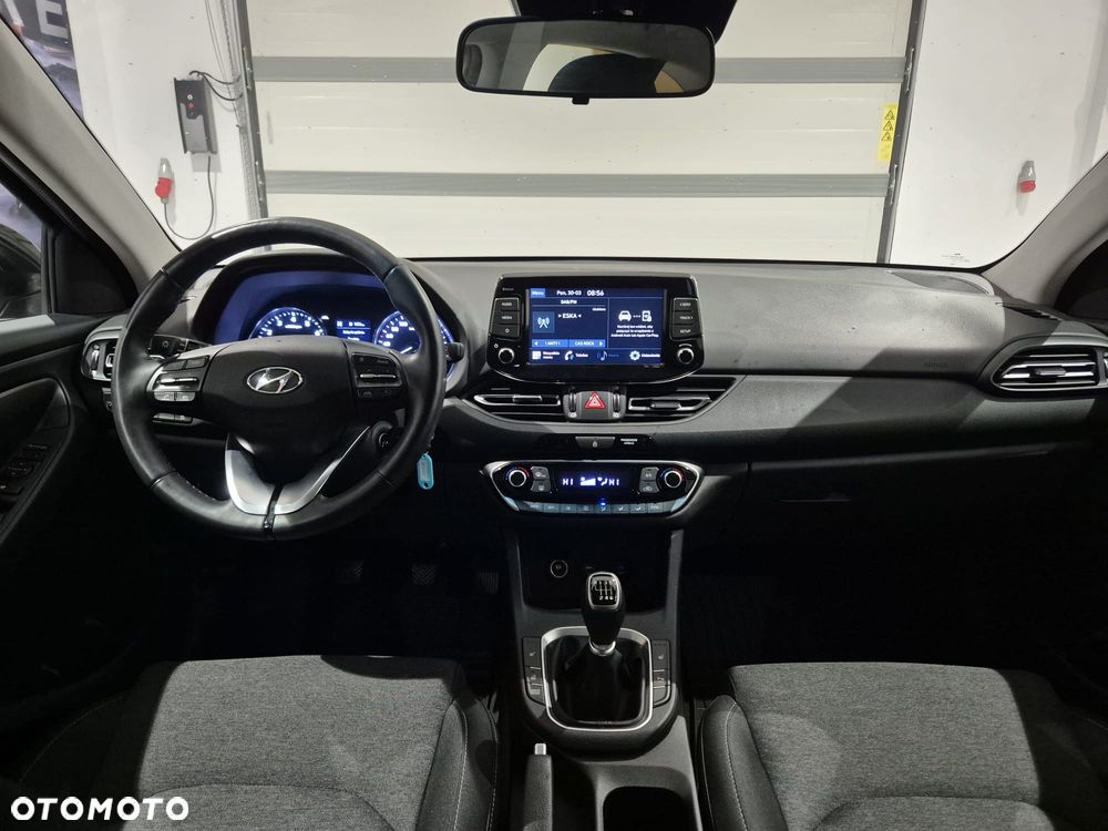 Hyundai i30 1.5 T-GDI 48V Smart - 17