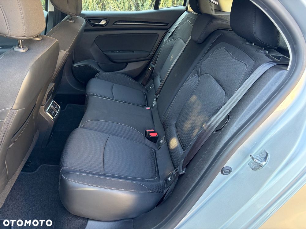 Renault Megane ENERGY TCe 130 EXPERIENCE - 26