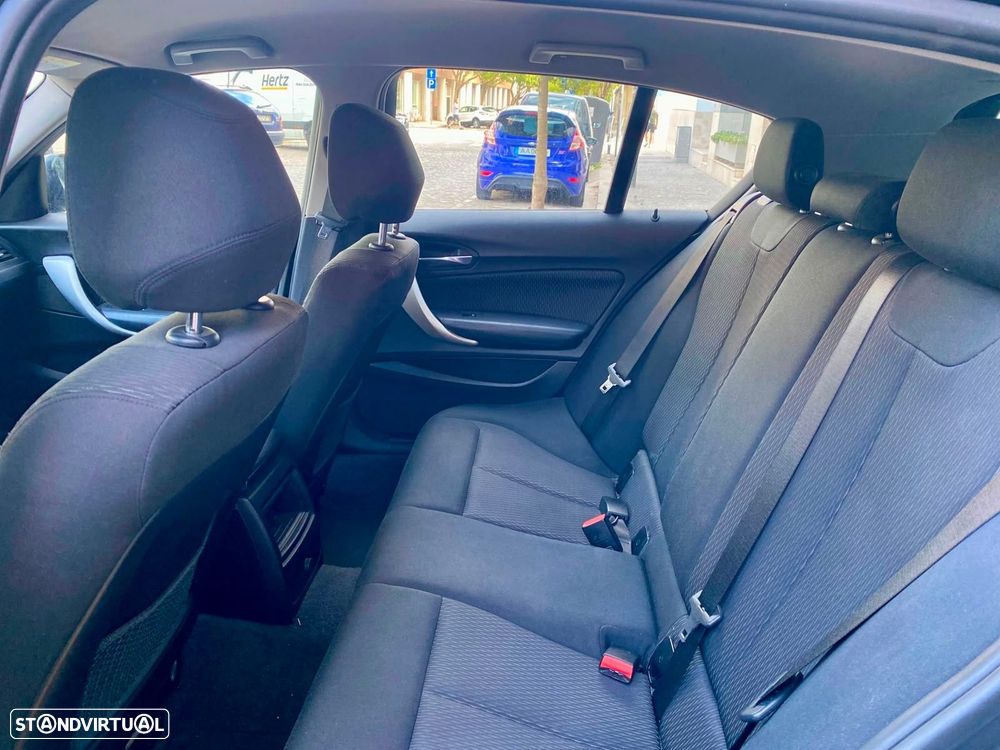 BMW 116 d Line Sport - 24
