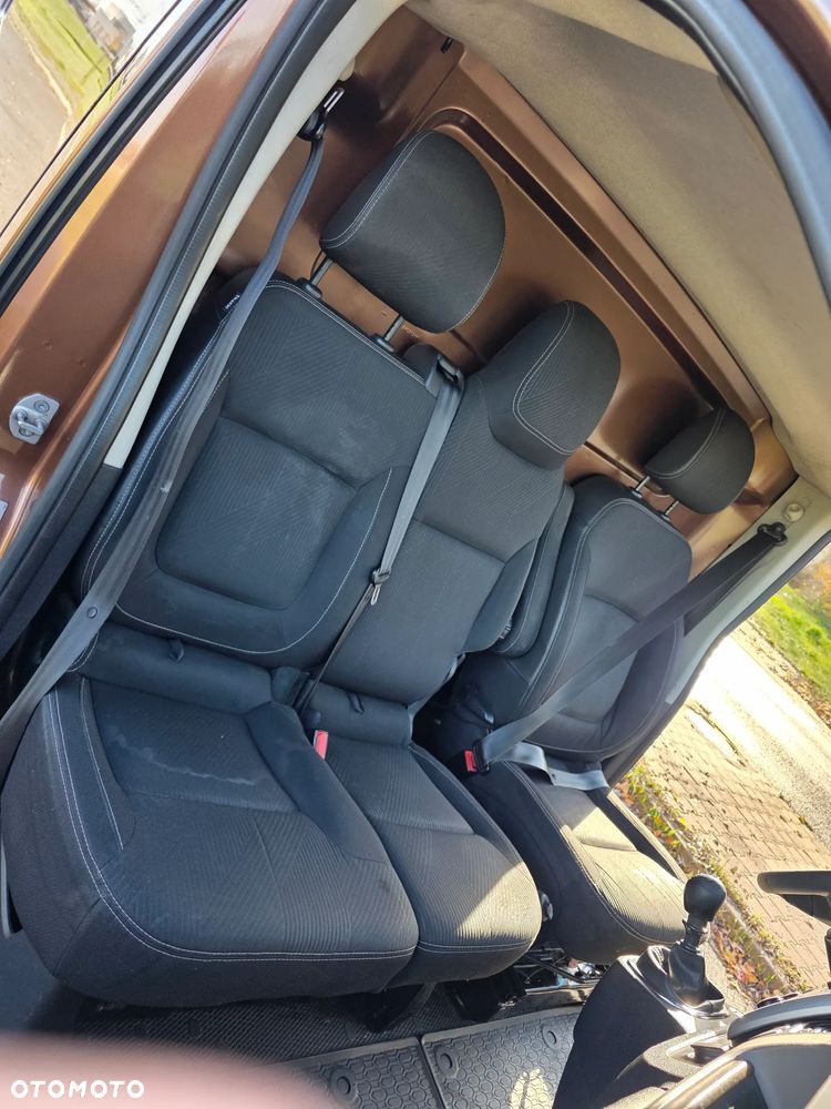 Renault Trafic - 16