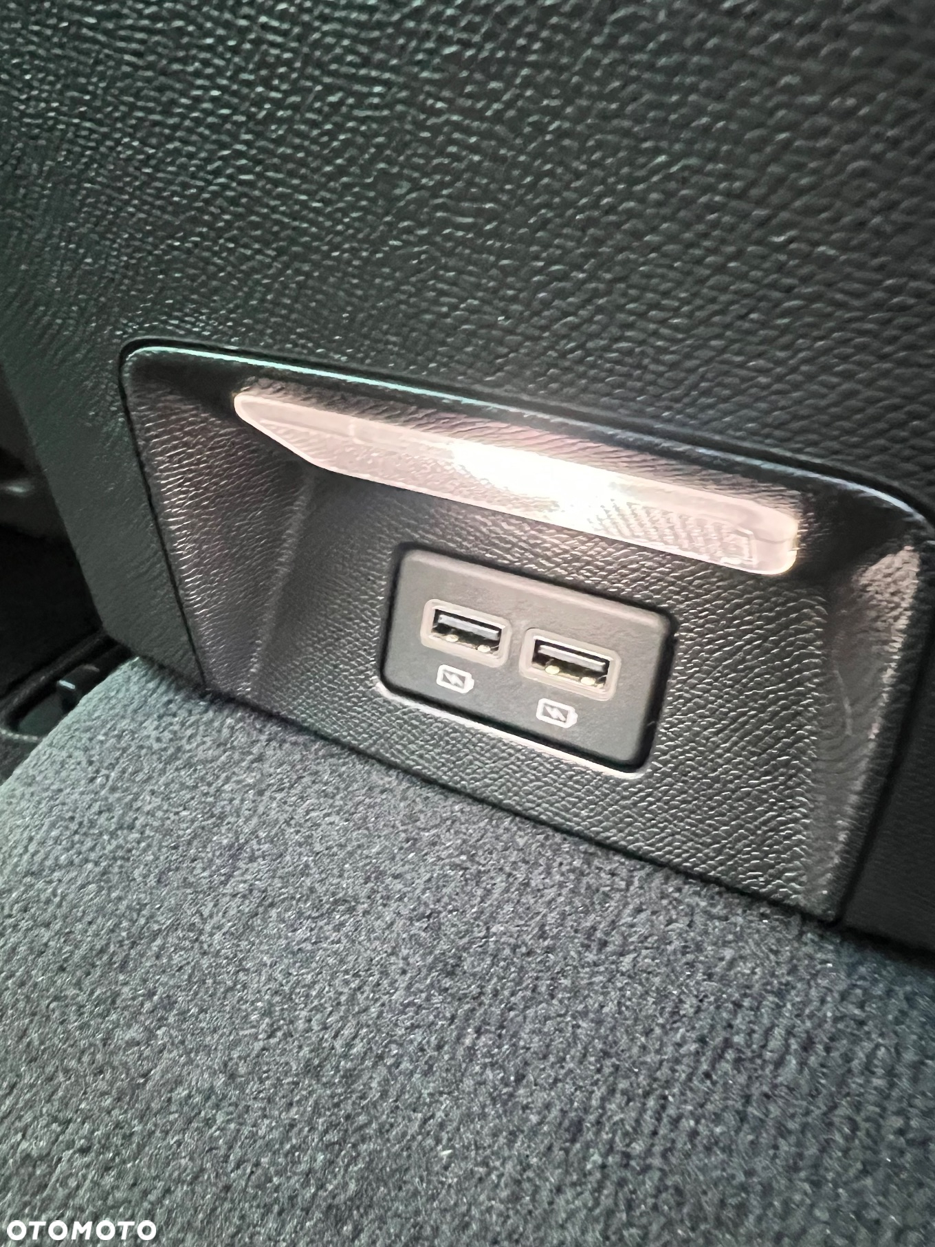 Peugeot 508 SW Plug-In Hybrid 225 e-EAT8 GT - 38