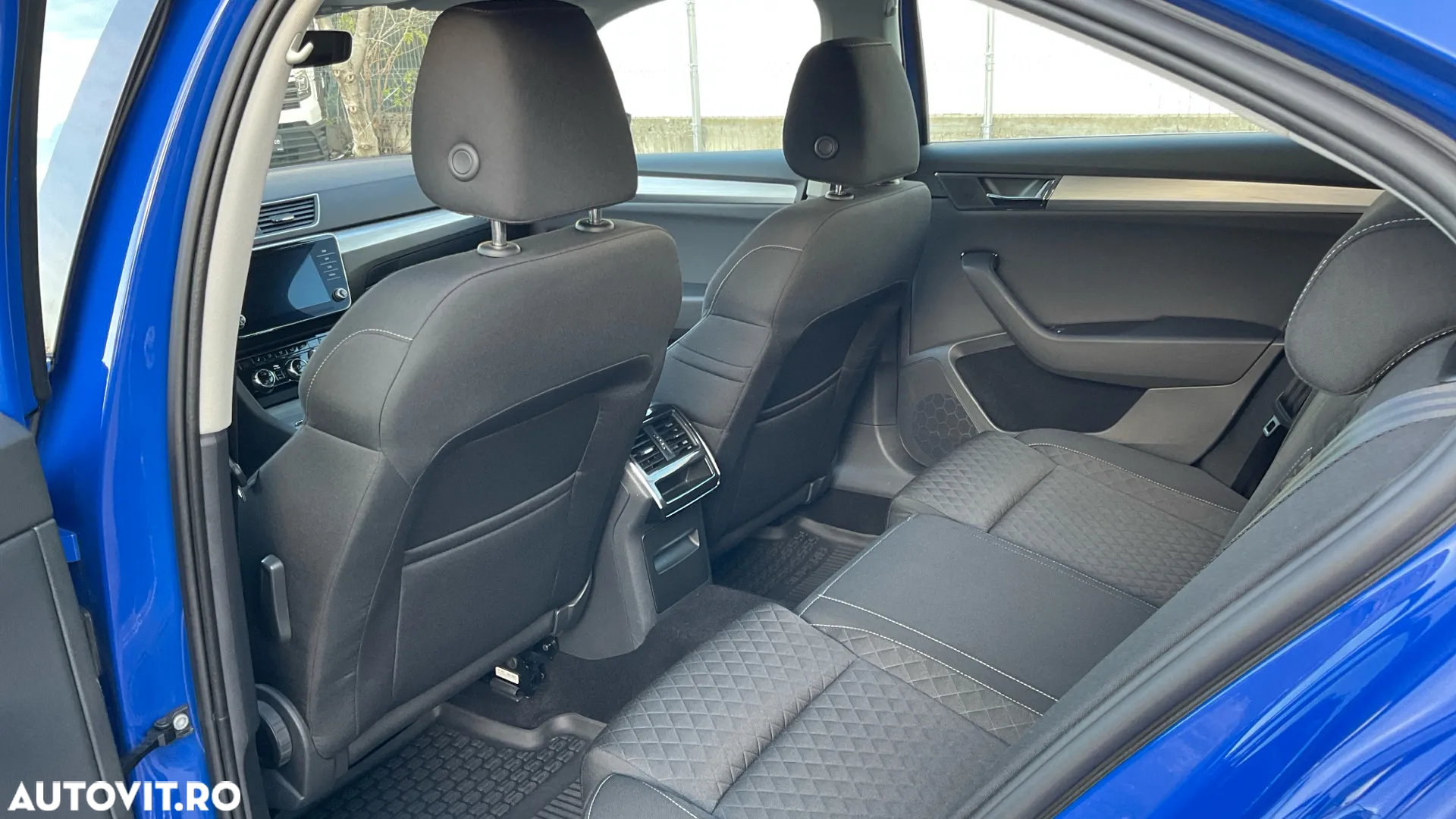 Skoda Superb 1.5 TSI DSG Ambition - 5