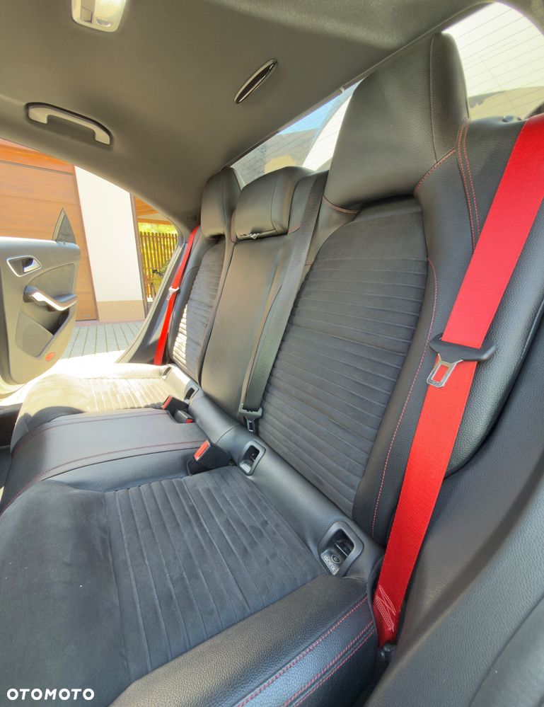 Mercedes-Benz CLA 250 4-Matic Sport - 20