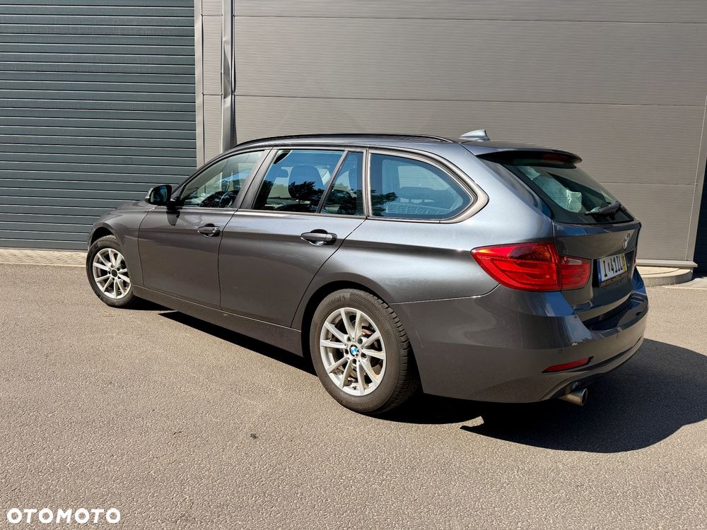 BMW Seria 3 316d Sport Line - 11