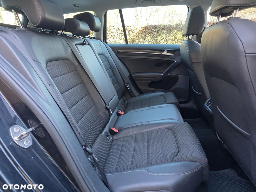 Volkswagen Golf Variant 2.0 TDI (BlueMotion Technology) DSG Highline - 24