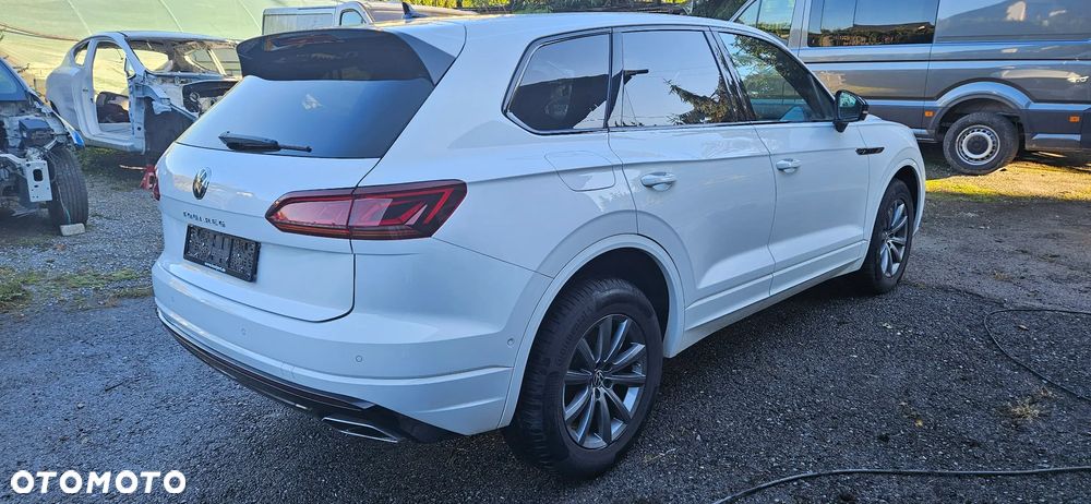 Volkswagen Touareg 3.0 V6 TFSI 4Motion R-Line - 3