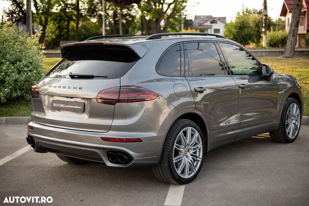 Porsche Cayenne - 28