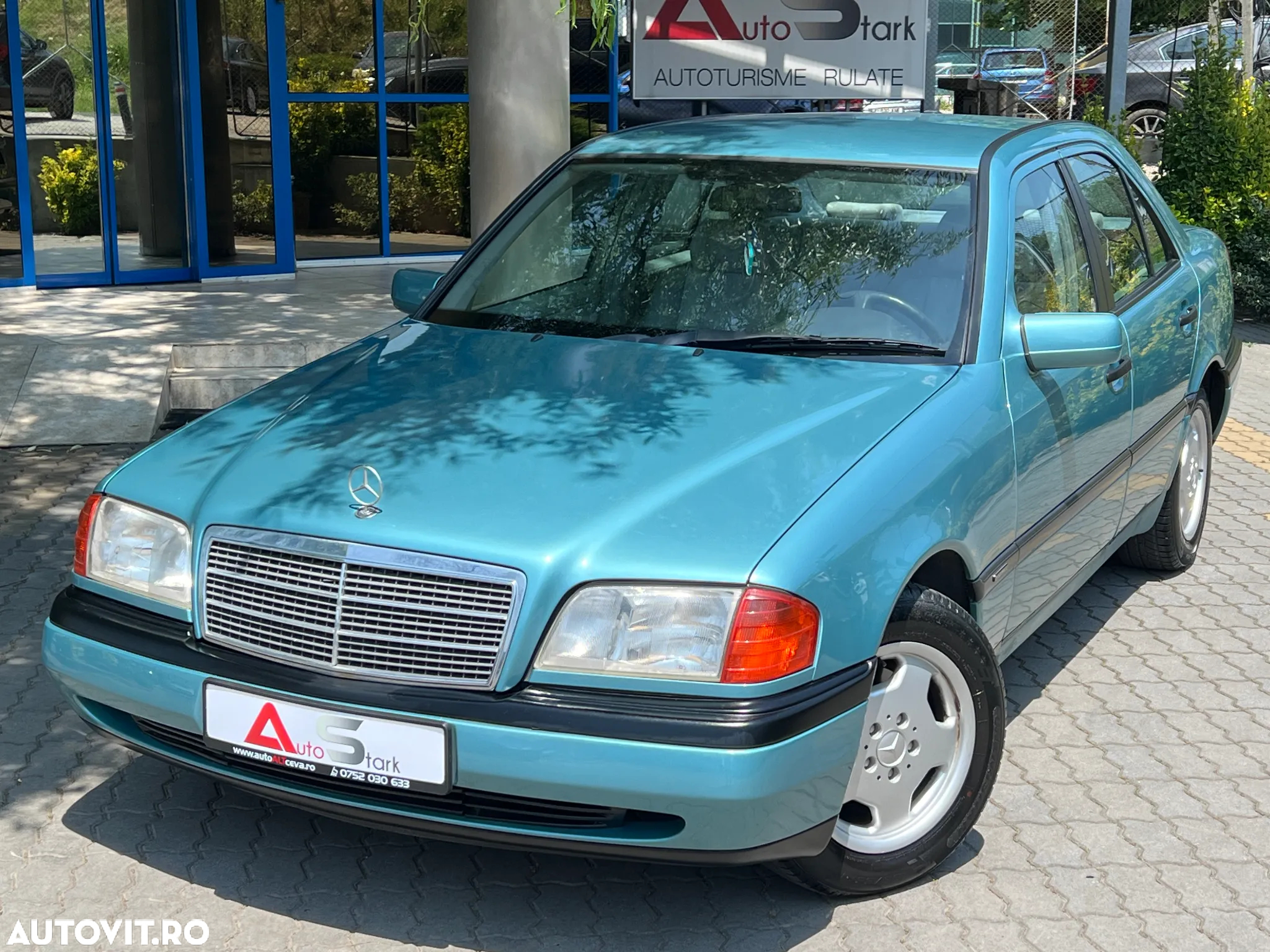 Mercedes-Benz C - 9