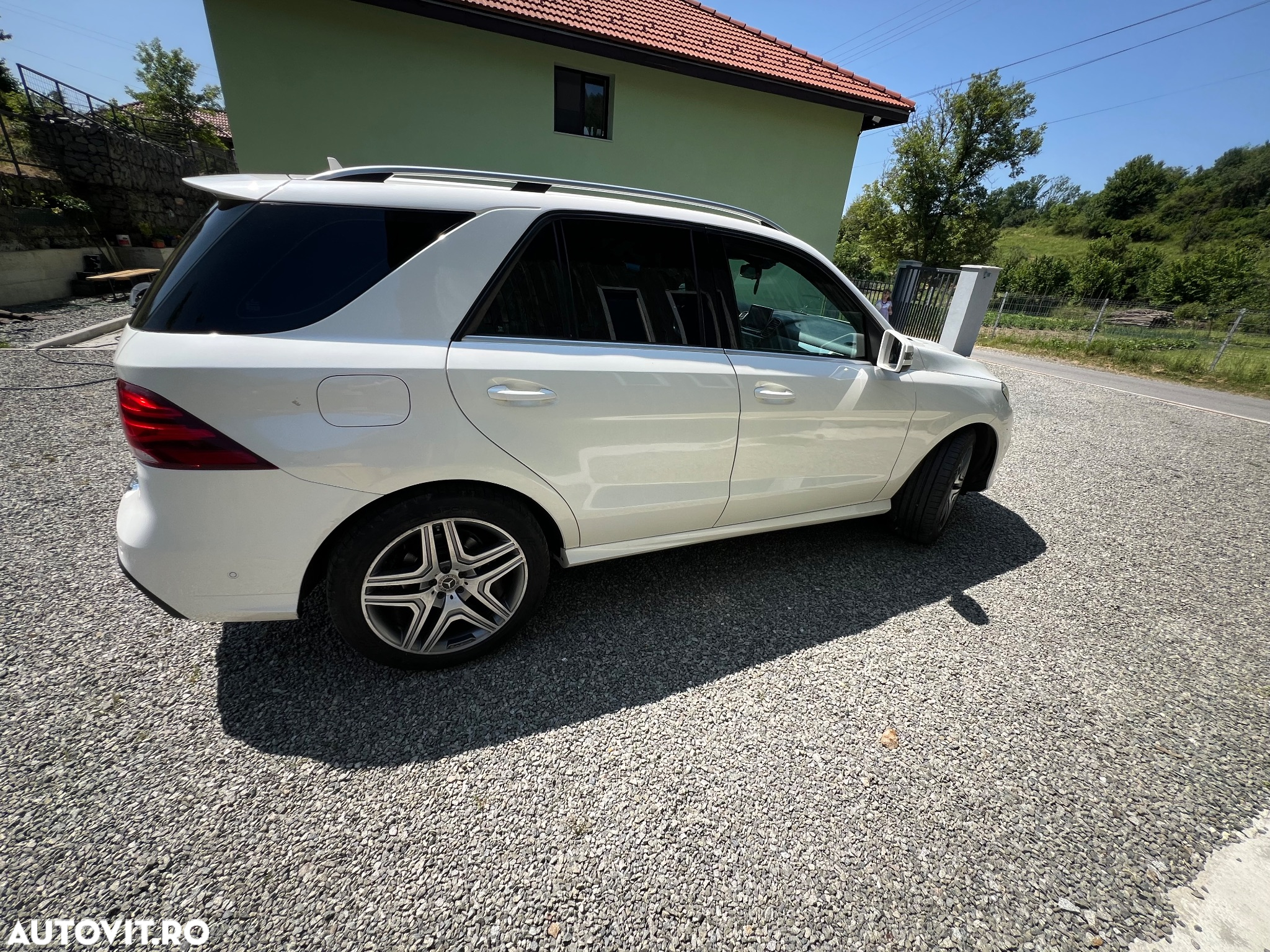 Mercedes-Benz GLE 250 d 4Matic 9G-TRONIC AMG Line - 6