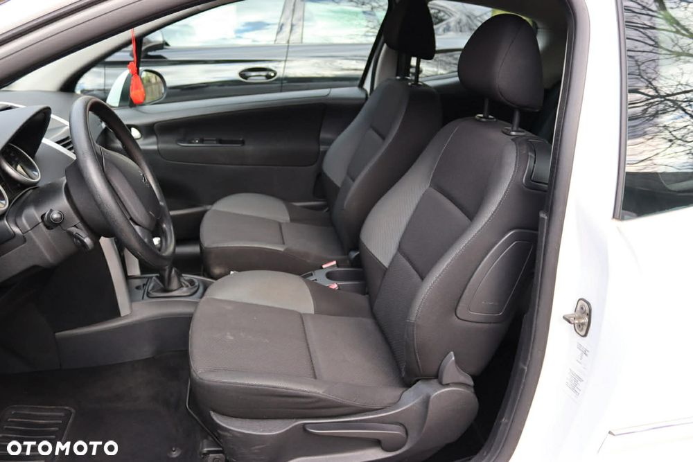 Peugeot 207 1.4 HDi Trendy - 14