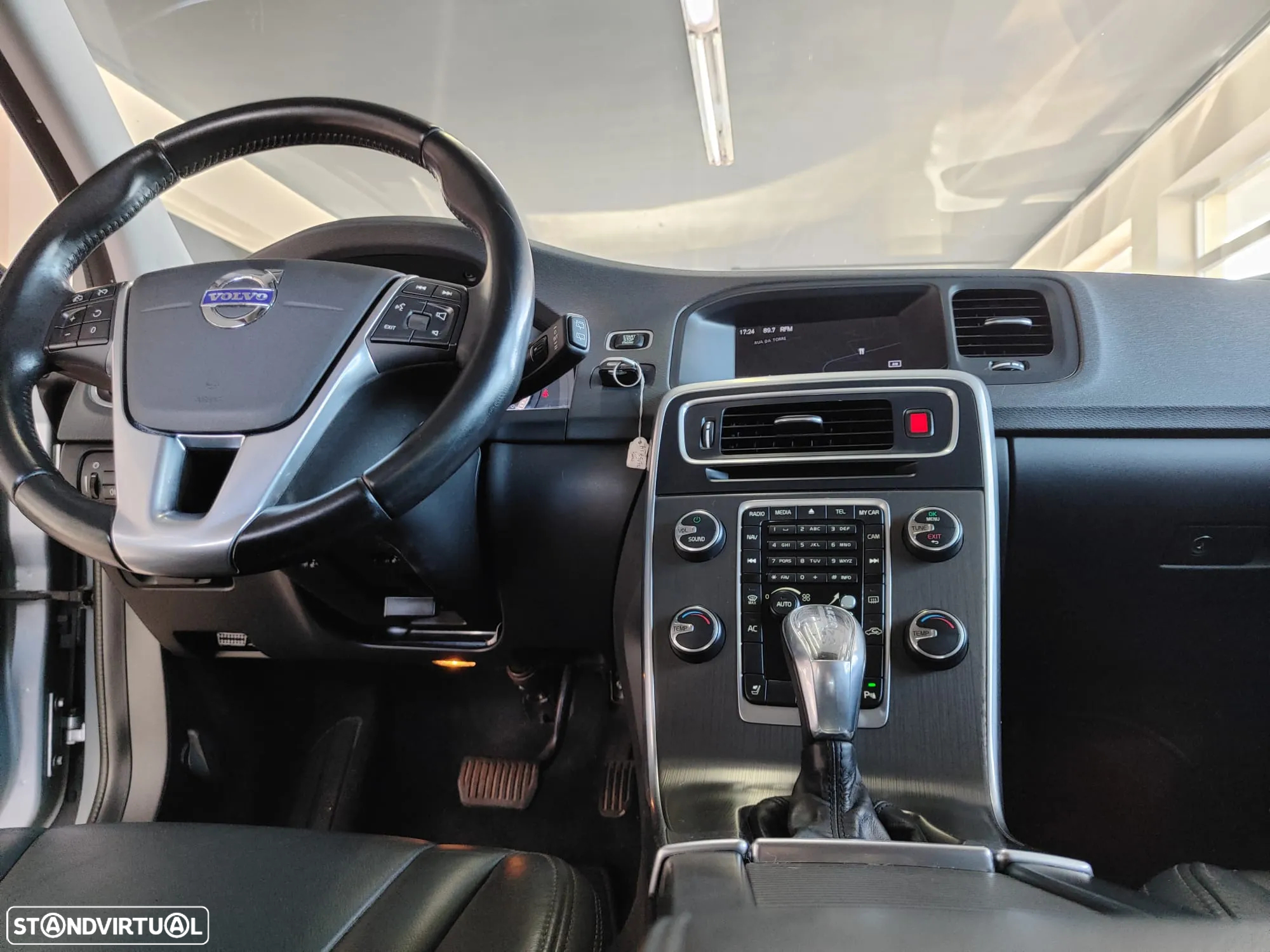 Volvo V60 D3 Geartronic Summum - 21