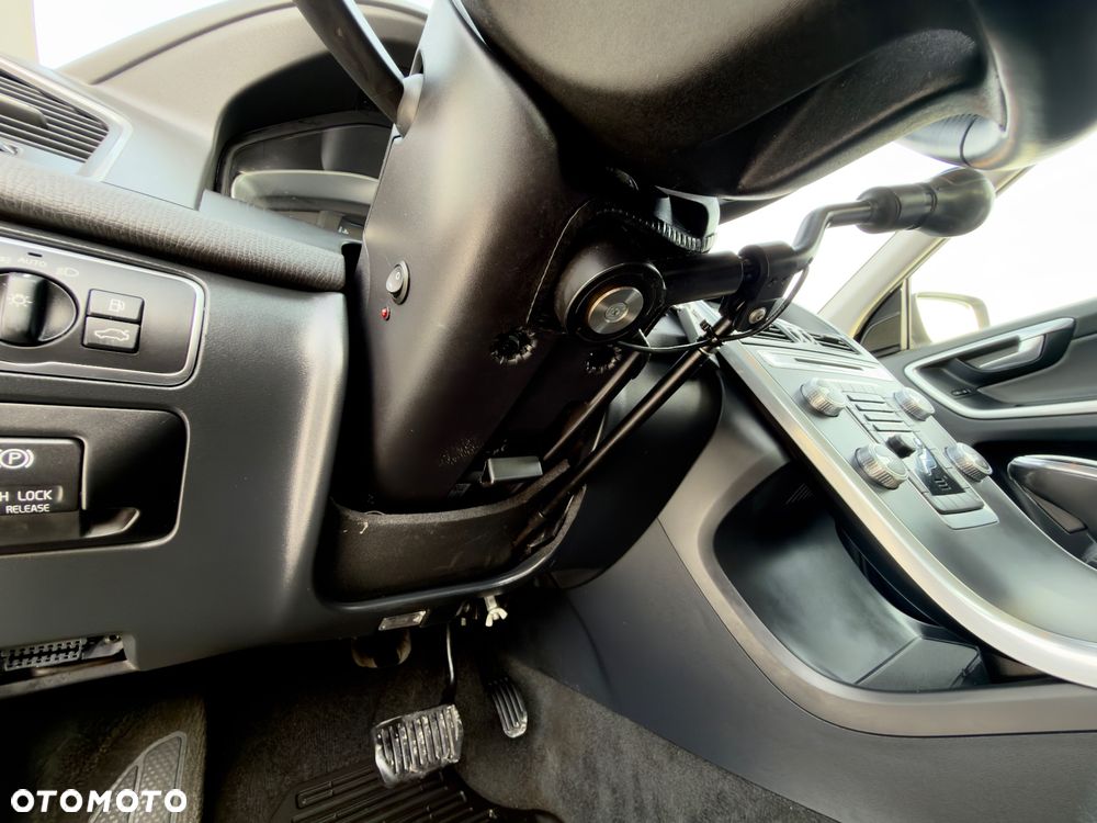 Volvo XC 60 D4 AWD Geartronic Summum - 35