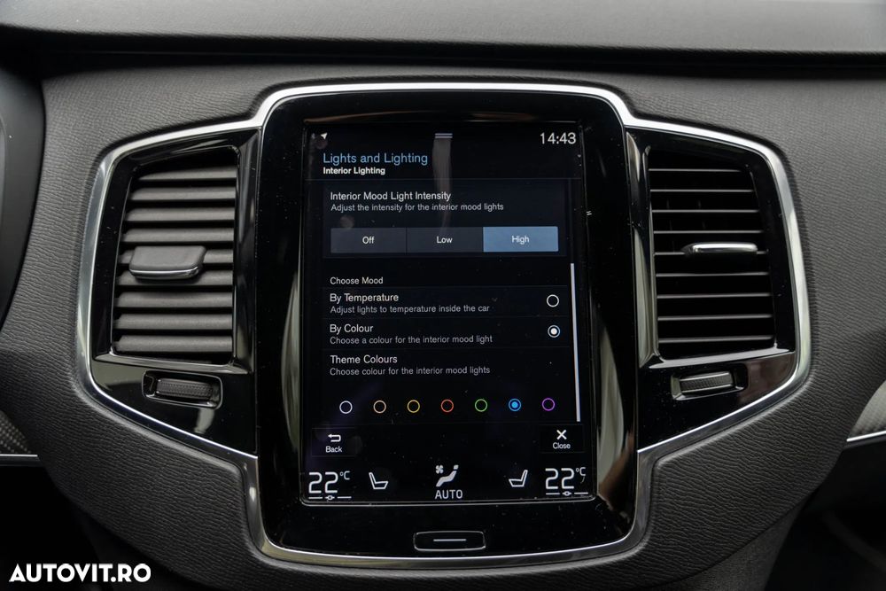 Volvo XC 90 D5 AWD Geartronic RDesign - 34