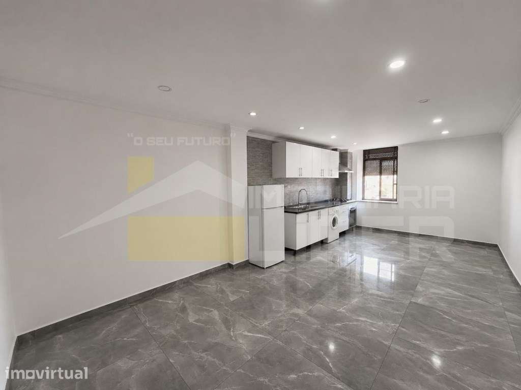 Oferta de Verão oferecemos a escritura 
T2 Totalmente Remodelado |... - Grande imagem: 2/29
