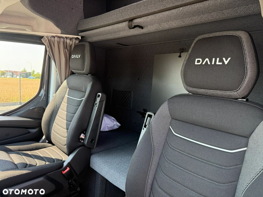 Iveco Daily 70C21A8P Laweta na dwa auta - 6