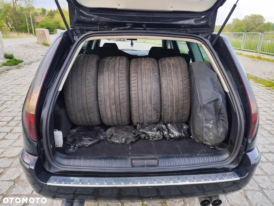 Ford Mondeo 2.5 V6 Trend - 11
