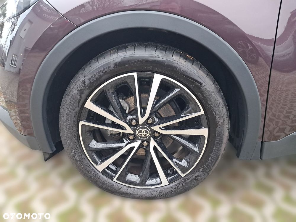Toyota C-HR - 11