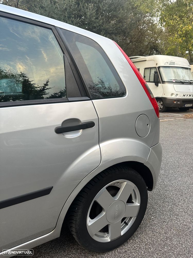 Ford Fiesta 1.25 Trend - 10