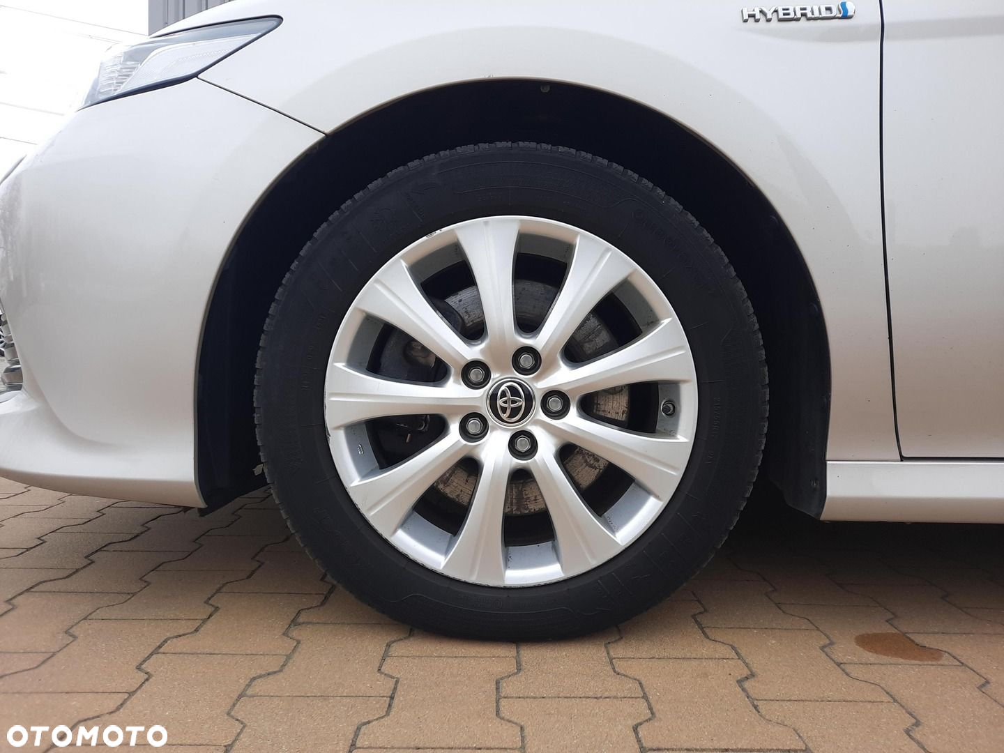 Toyota Camry - 21