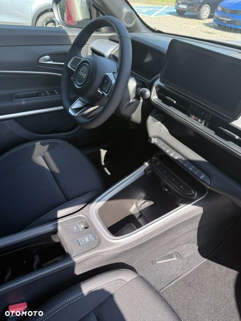 Jeep Avenger 1.2 T3 mHEV Summit eDCT6 - 14