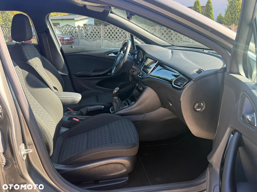 Opel Astra 1.6 T GPF Dynamic S&S - 36