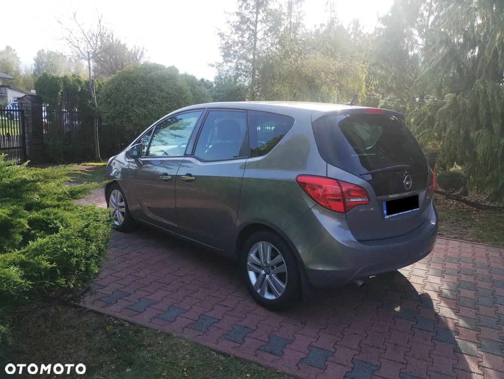 Opel Meriva - 8