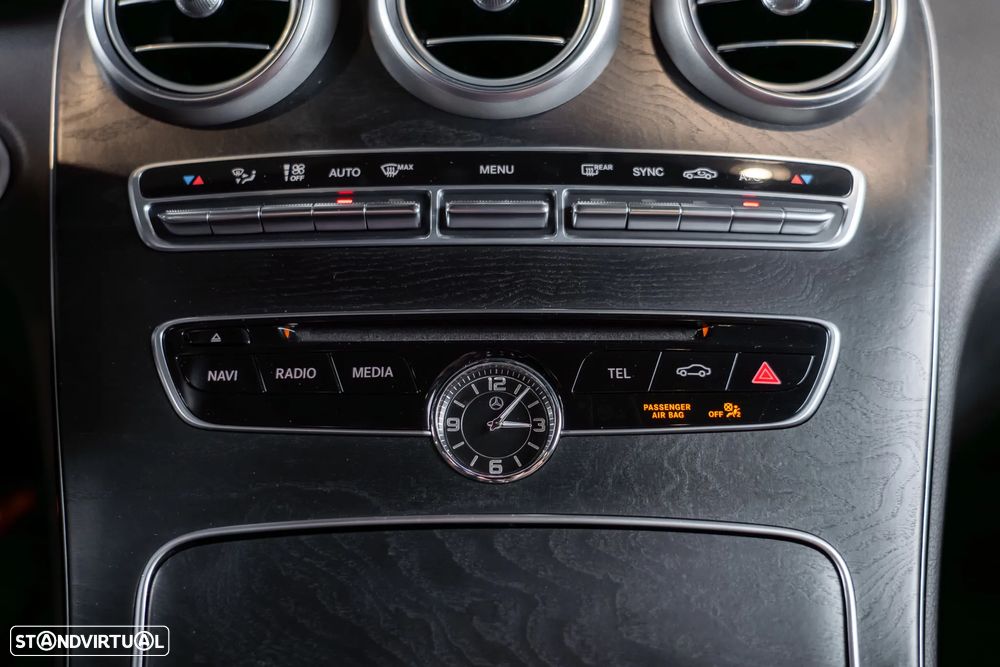 Mercedes-Benz C 300 7G-TRONIC AMG Line - 19