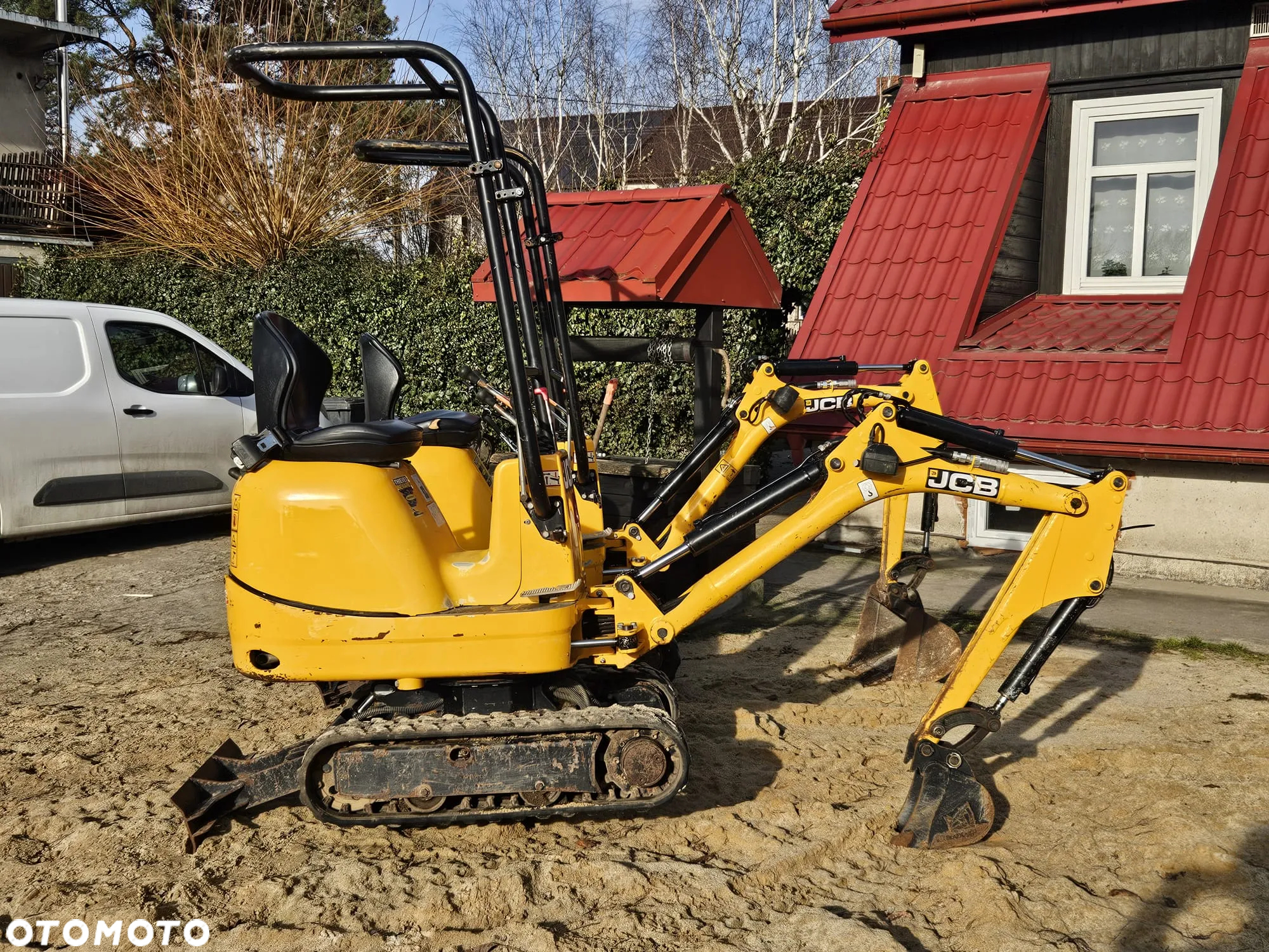 JCB 8008 - 10
