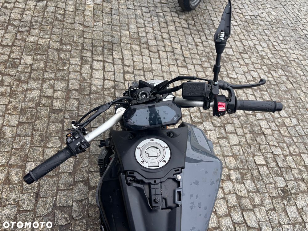 Yamaha MT - 9