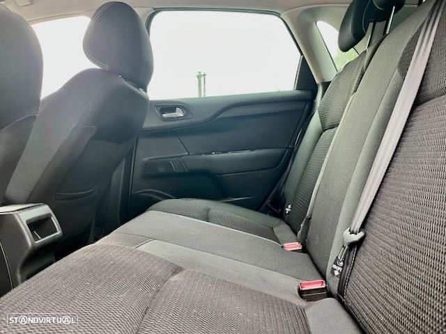 Citroën C4 1.2 PureTech Feel - 30