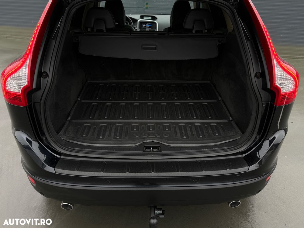 Volvo XC 60 D5 AWD Aut. Momentum - 21