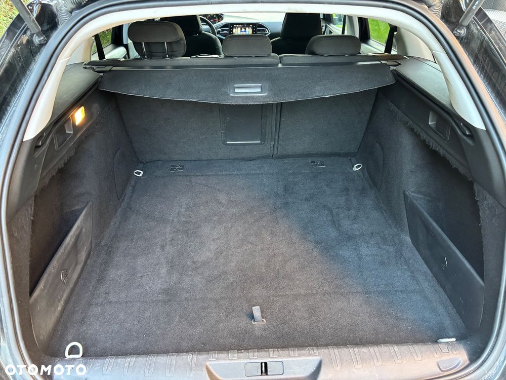 Peugeot 308 BlueHDi FAP 150 EAT6 Stop&Start Allure - 11