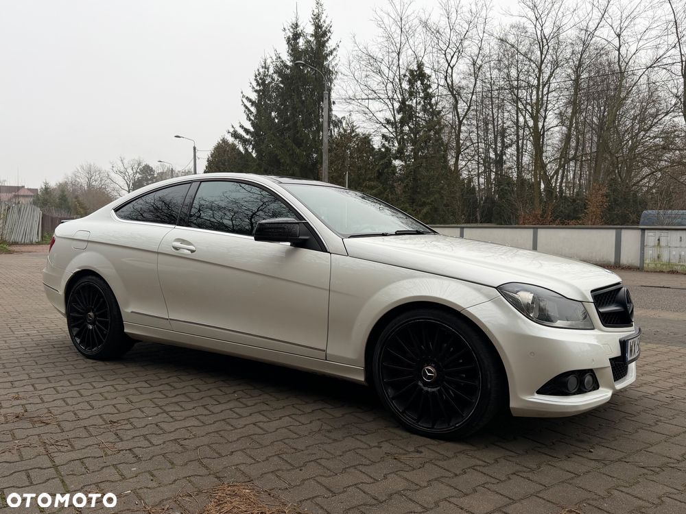 Mercedes-Benz Klasa C 180 BlueEFFICIENCY 7G-TRONIC - 2