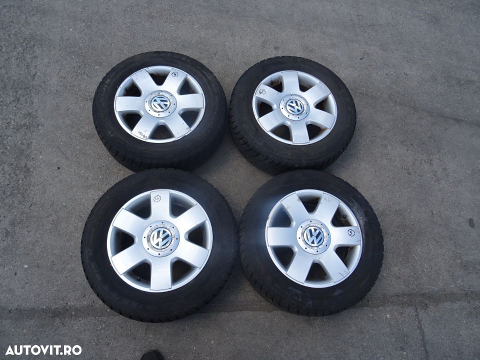 Vand Jante Aliaj cu Cauciucuri M+S Volkswagen Caddy 195/65 R15 din 2009 cod: 2K0601025 - 1