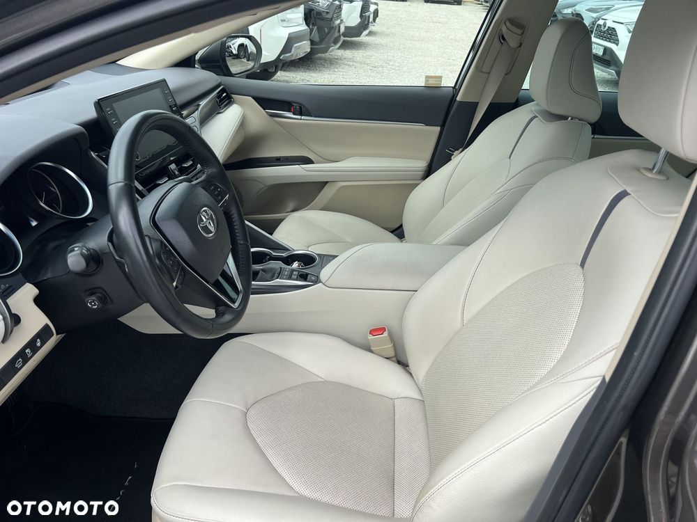 Toyota Camry 2.5 Hybrid Executive CVT - 15