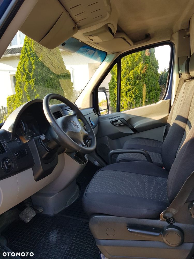 Mercedes-Benz Sprinter - 9