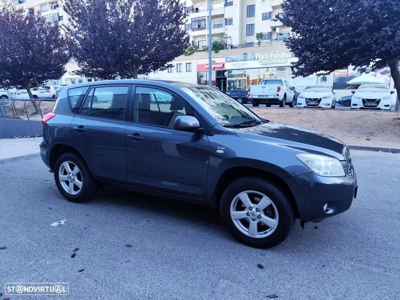 Toyota RAV4 2.2 D-4D - 15