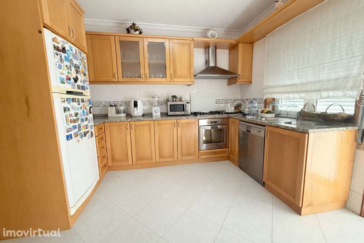 Moradia T3 | Terraço | Box 4 Carros | Varanda | Jovim | RESERVADA - Grande imagem: 2/51