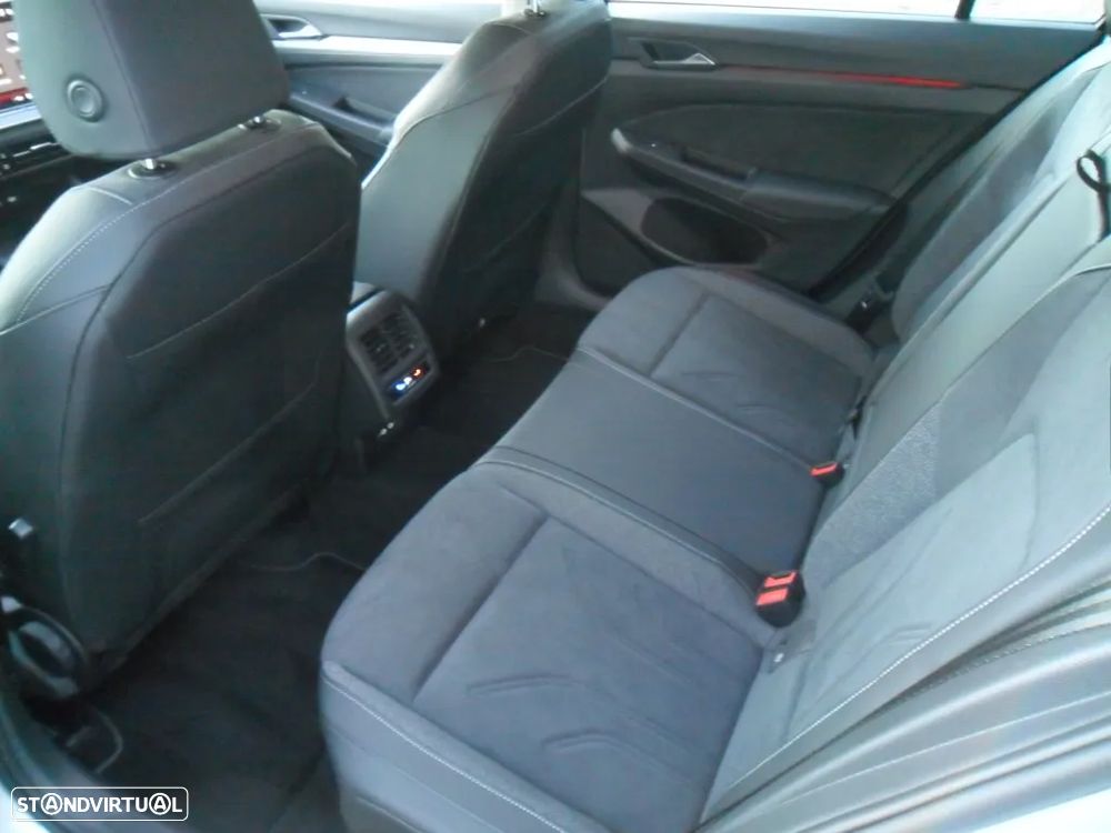 VW Golf Variant 1.5 TSI Urban - 27