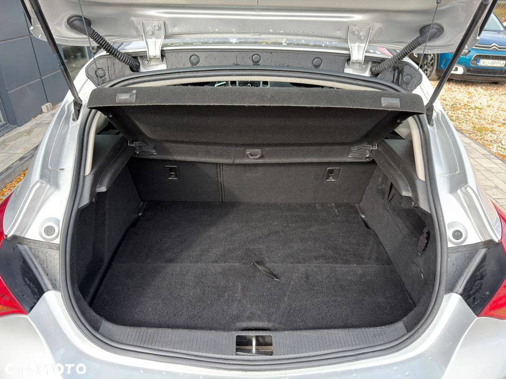 Opel Astra 1.6 Cosmo - 28