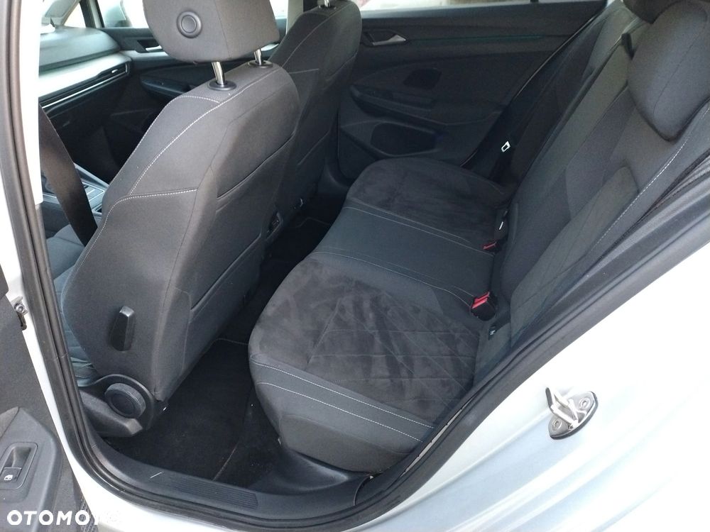 Volkswagen Golf - 18