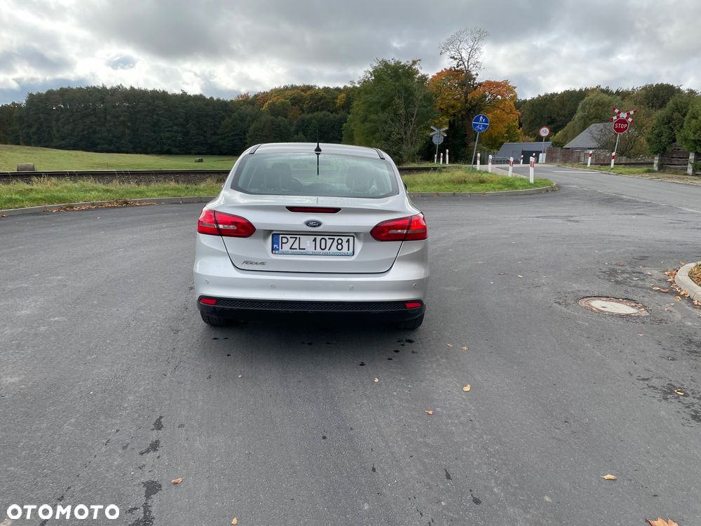 Ford Focus 1.6 Trend - 8