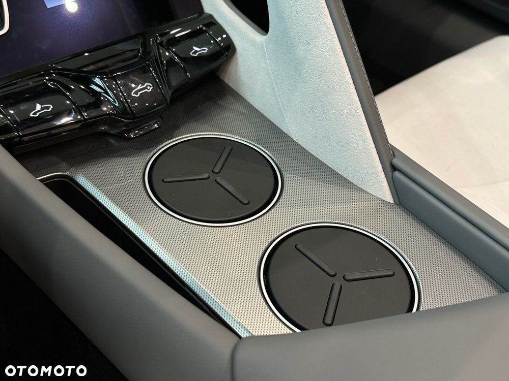 MG Cyberster 77kWh AWD Czarny Dach - 30