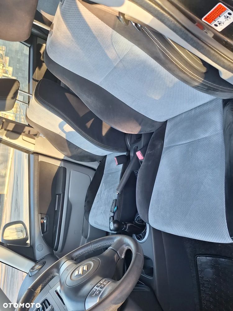 Suzuki SX4 1.6 Premium 4WD - 33