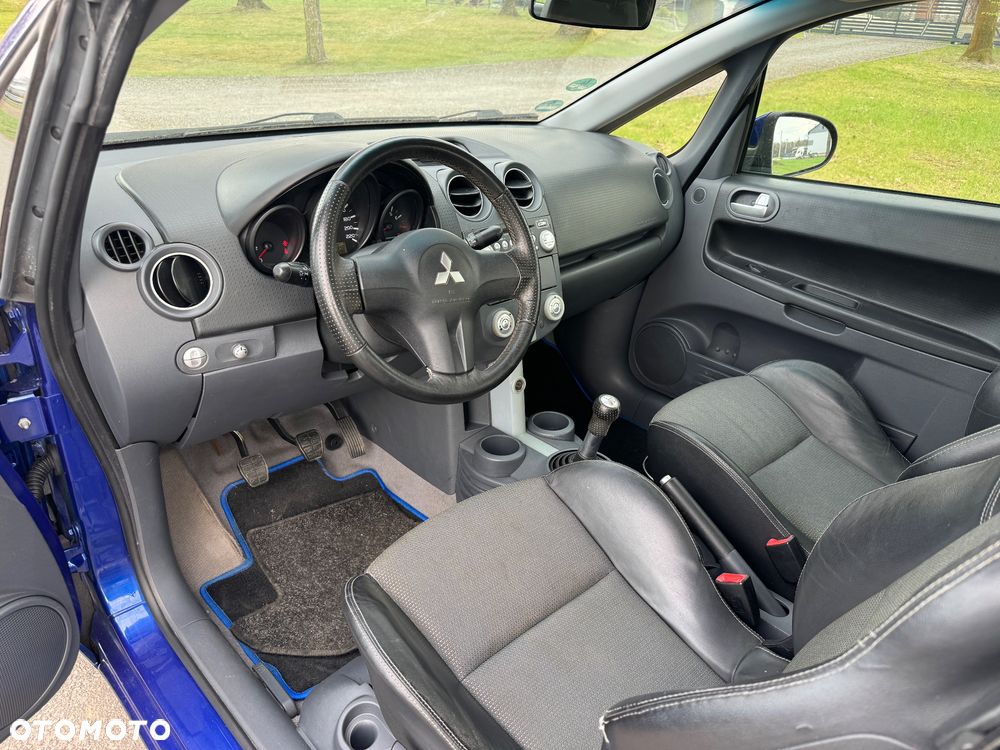 Mitsubishi Colt 1.5 - 10