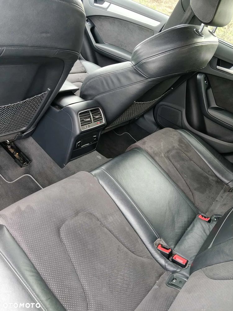 Audi A4 Avant 2.0 TDI Quattro S tronic - 5