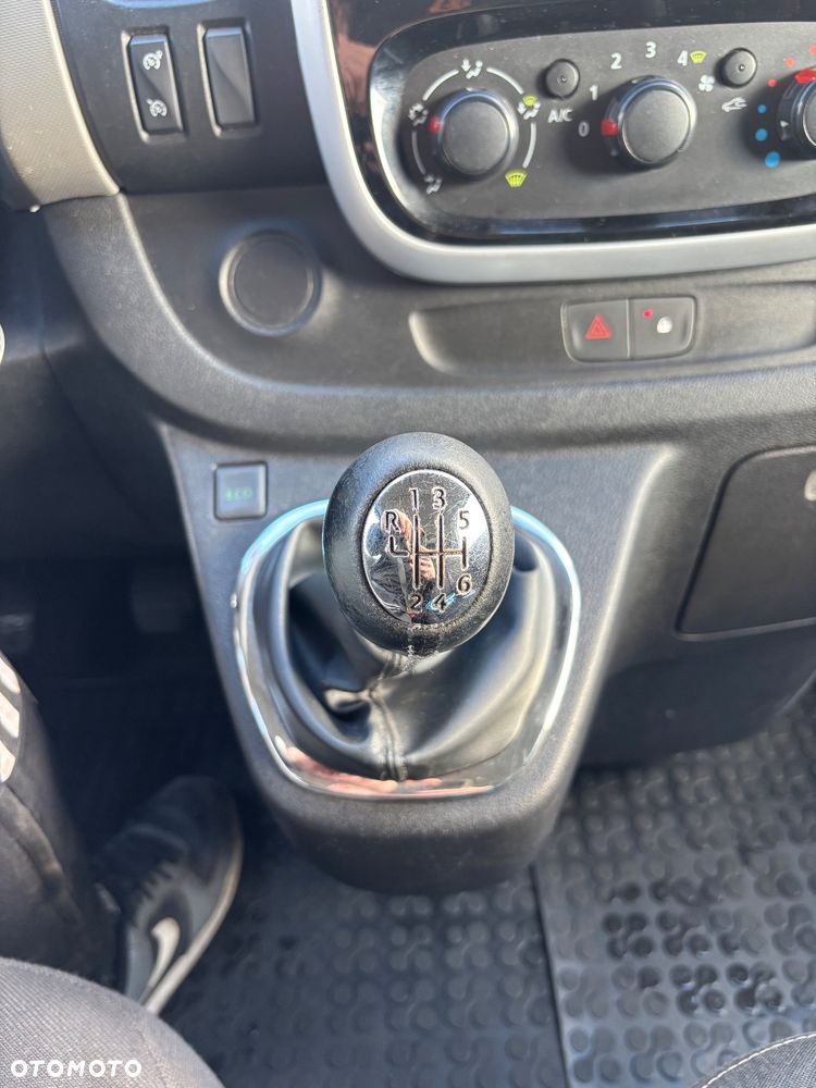 Renault Trafic - 15